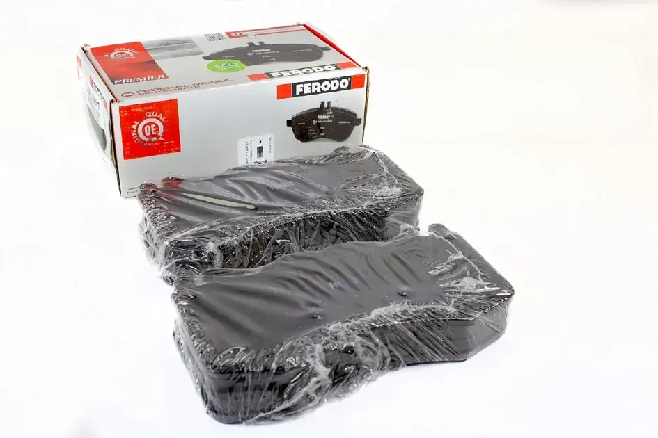 Ferodo Front Disc Brake Pad Set - LR110087 Save Now