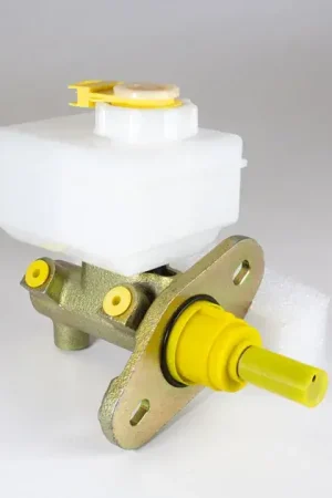 Top Rated Eurospare Brake Master Cylinder - LR013018