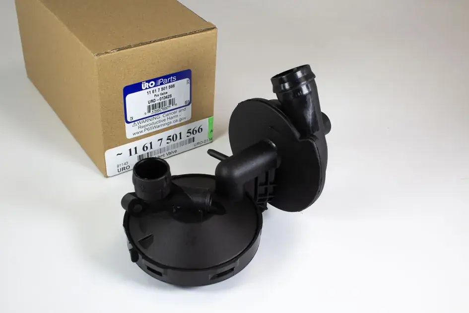 URO Engine Crankcase Vent Valve - 11617501566 Premium