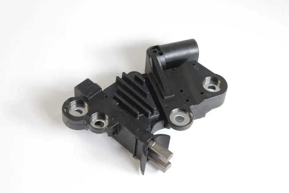 Bosch Voltage Regulator - 0031546806 Best Price
