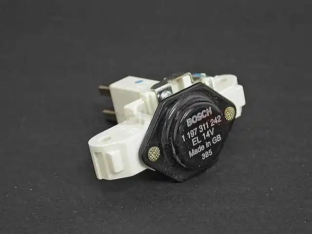 No Minimum Order Bosch 1197311242 Voltage Regulator - Mercedes
