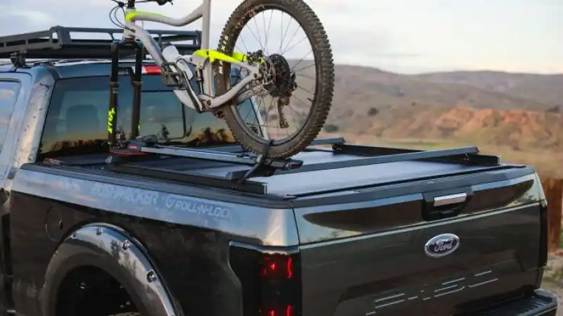 Direct From Manufacturer Roll-N-Lock 2019 Ram 1500 65.6in Bed Qwikrak Recreational Bars