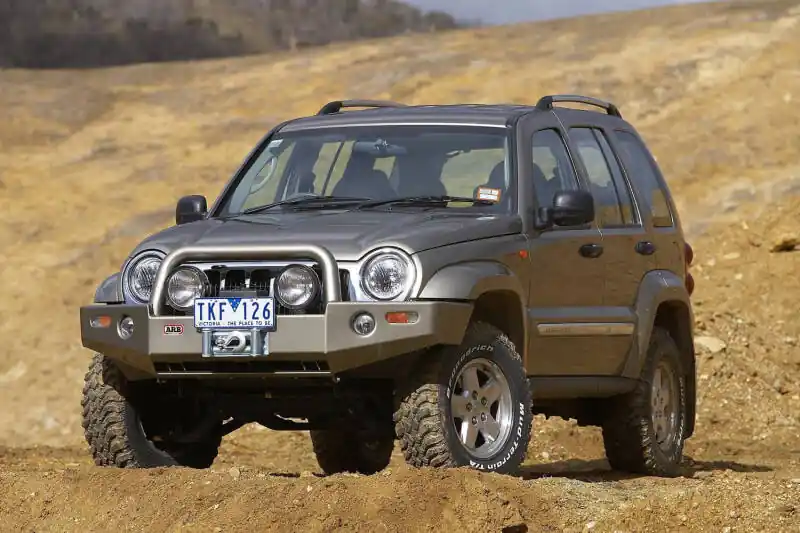 ARB Combar 05-08 Jeep Liberty KJ Worldwide Shipping